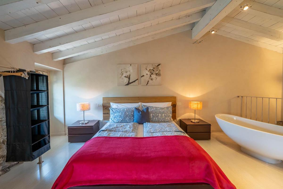 Romantic B&B Il Piccolo Paradiso San Felice del Benaco Pokój zdjęcie