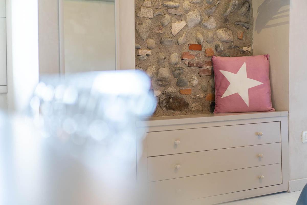 Romantic B&B Il Piccolo Paradiso San Felice del Benaco Pokój zdjęcie